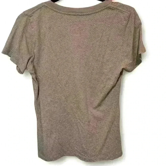 Fossil Women's  V-Neck Short Sleeve Gray Top w pink embroidery Size Large - Picture 3 of 7